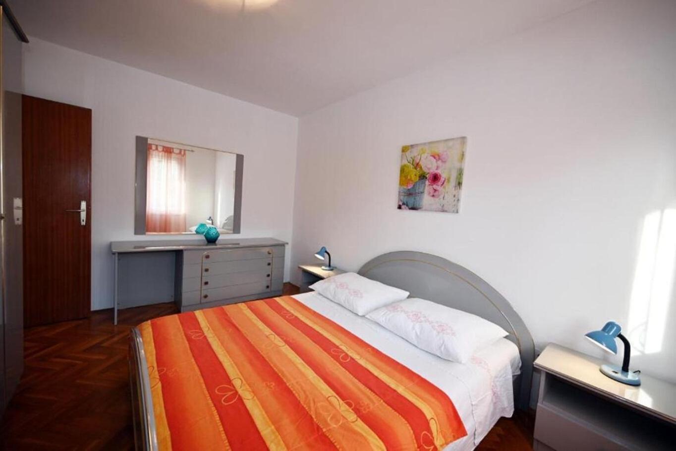 Apartment Mihovilovic สลาทิเน ภายนอก รูปภาพ