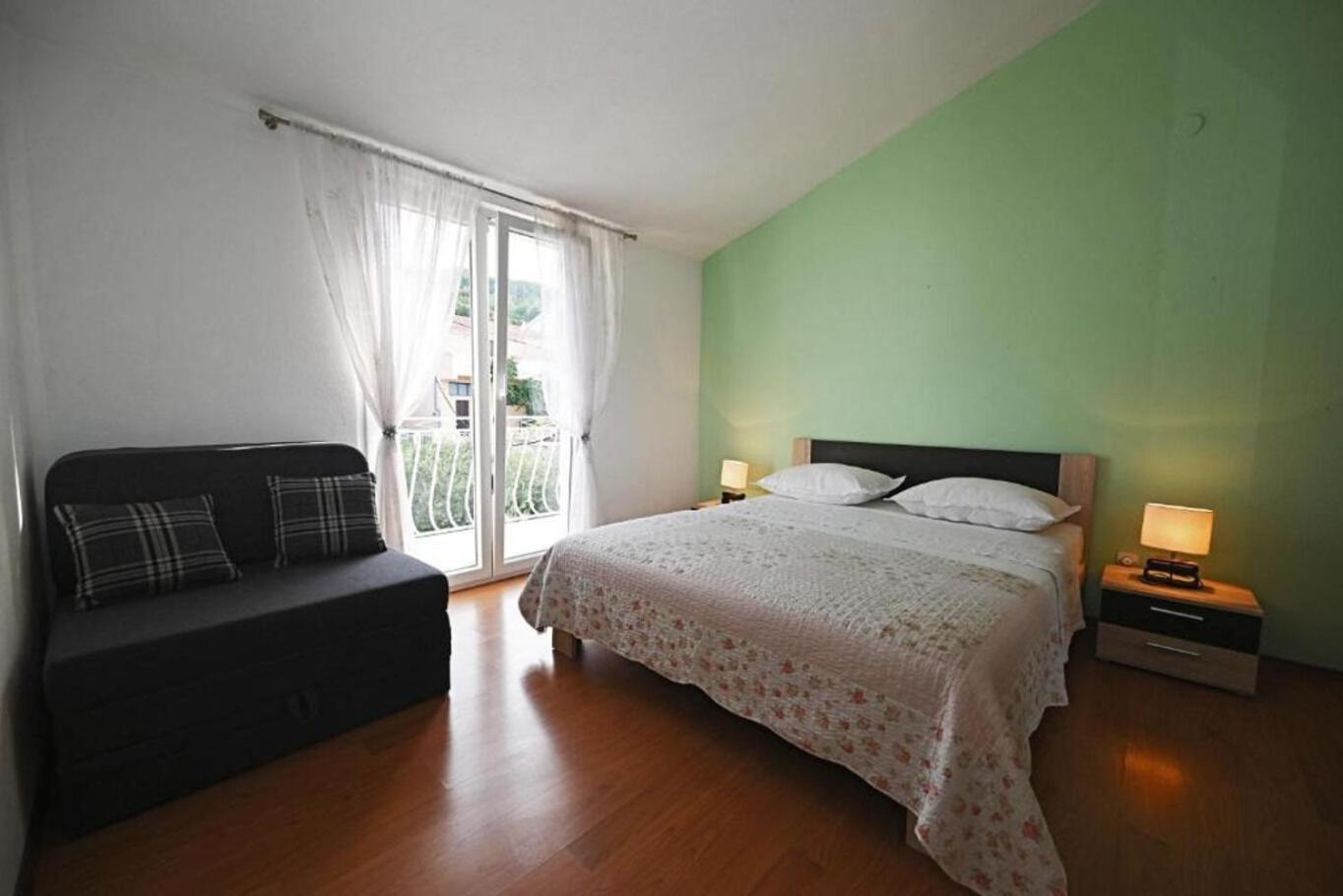 Apartment Mihovilovic สลาทิเน ภายนอก รูปภาพ