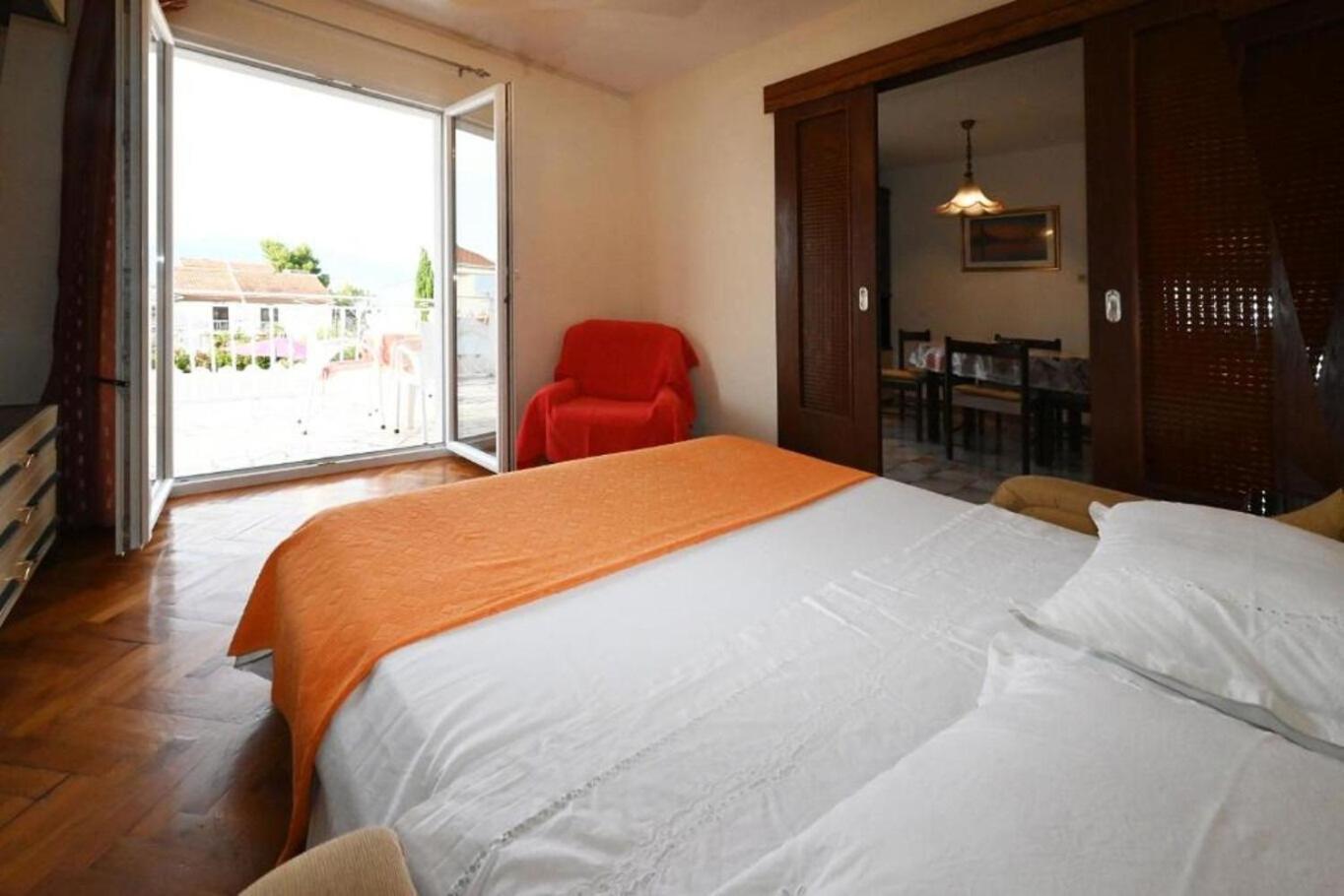 Apartment Mihovilovic สลาทิเน ภายนอก รูปภาพ