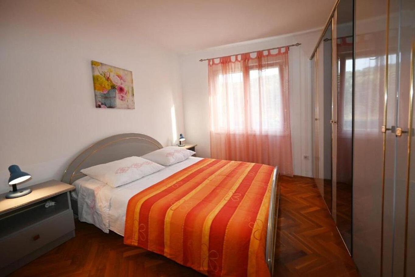 Apartment Mihovilovic สลาทิเน ภายนอก รูปภาพ