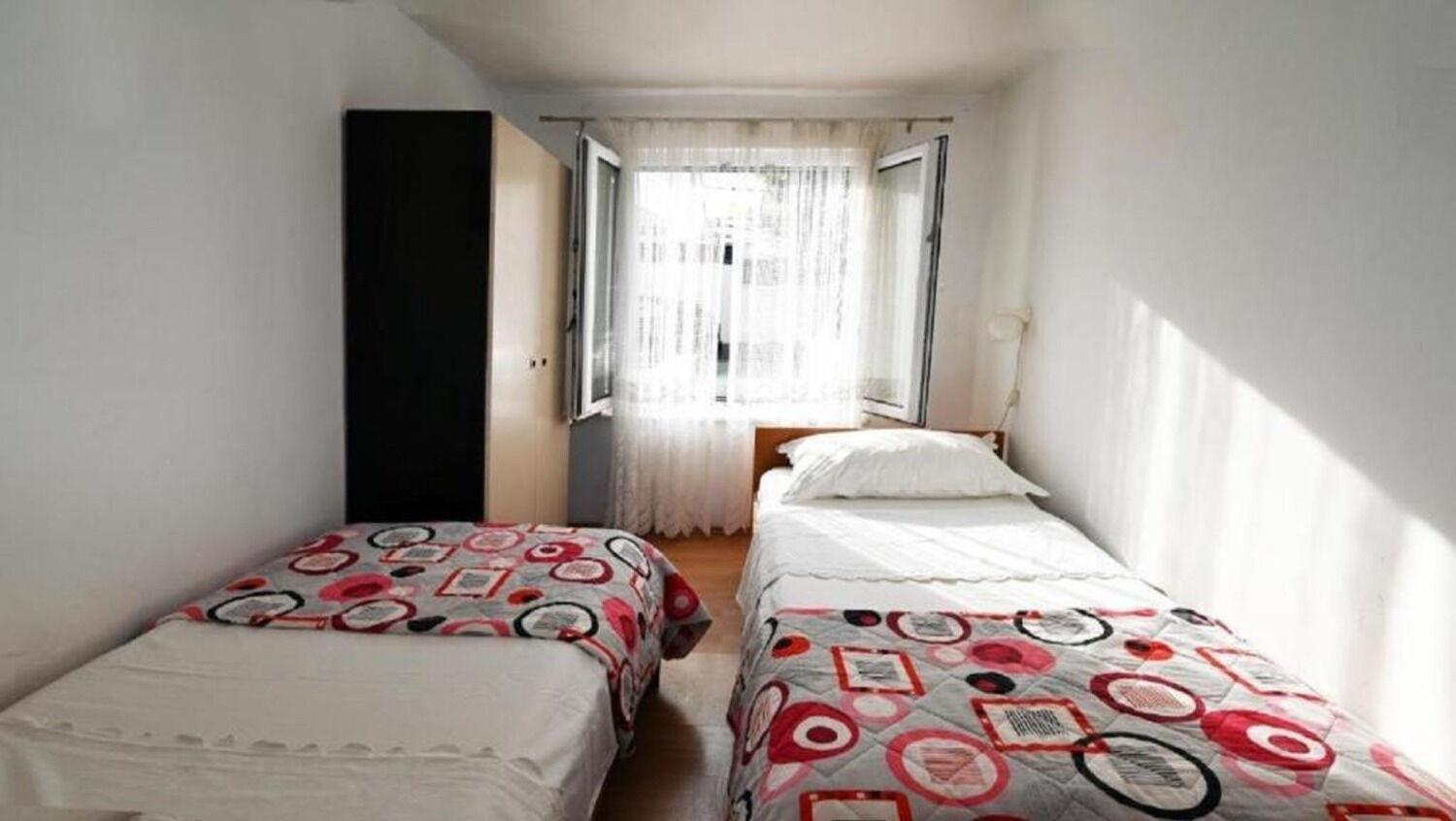 Apartment Mihovilovic สลาทิเน ภายนอก รูปภาพ