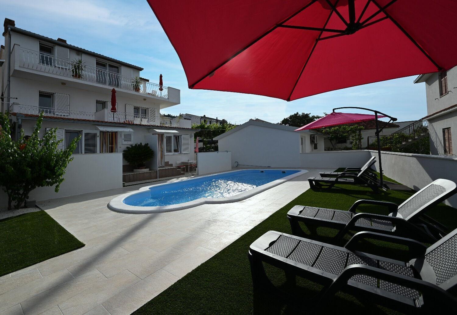 Apartment Mihovilovic สลาทิเน ภายนอก รูปภาพ