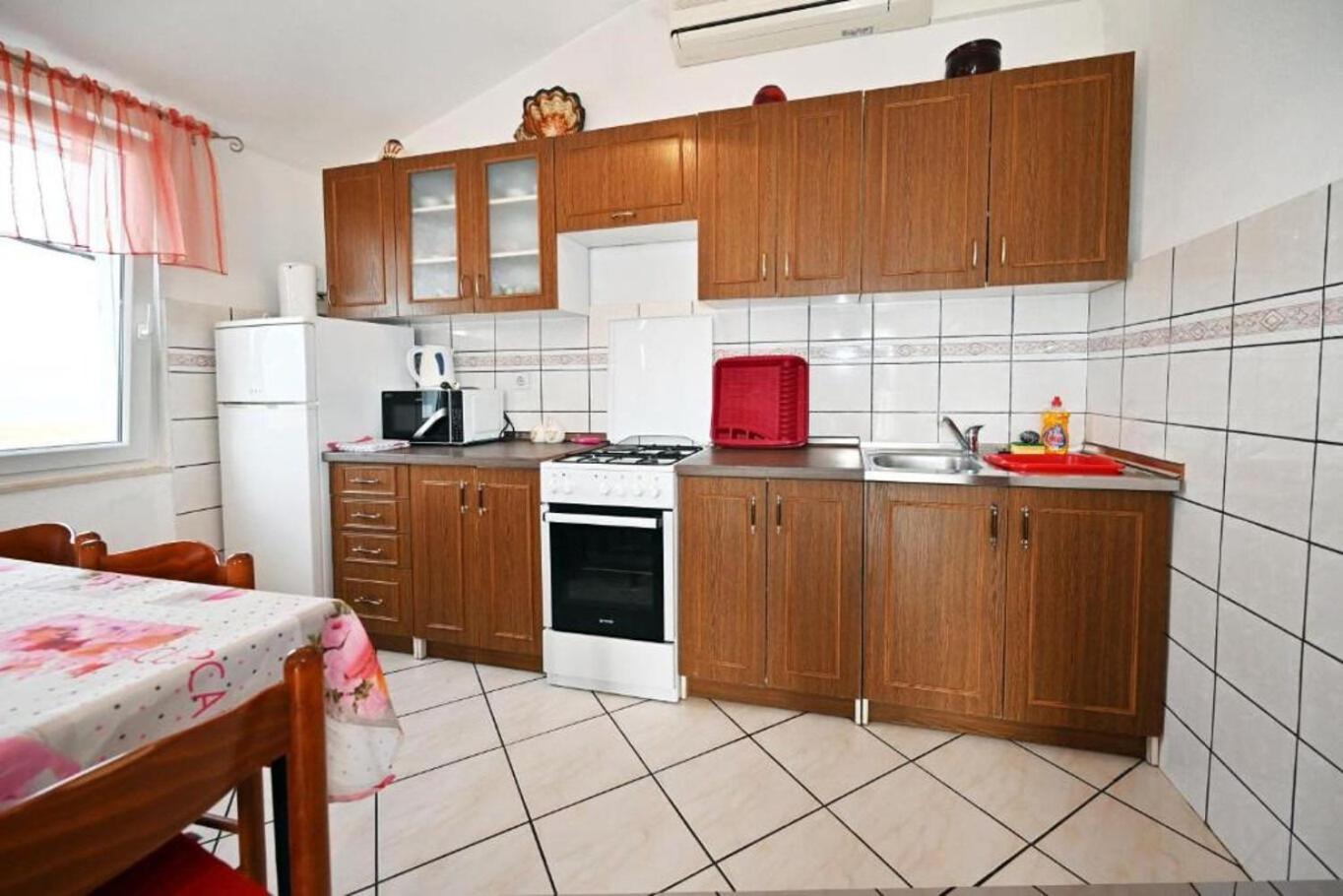 Apartment Mihovilovic สลาทิเน ภายนอก รูปภาพ
